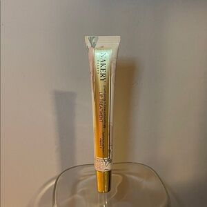 Nakery Plumping and line smoothing Lip Treatment